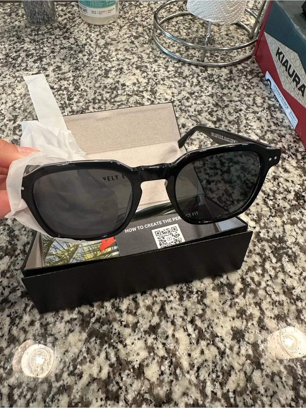 Kiara Black and whiskey sunglasses